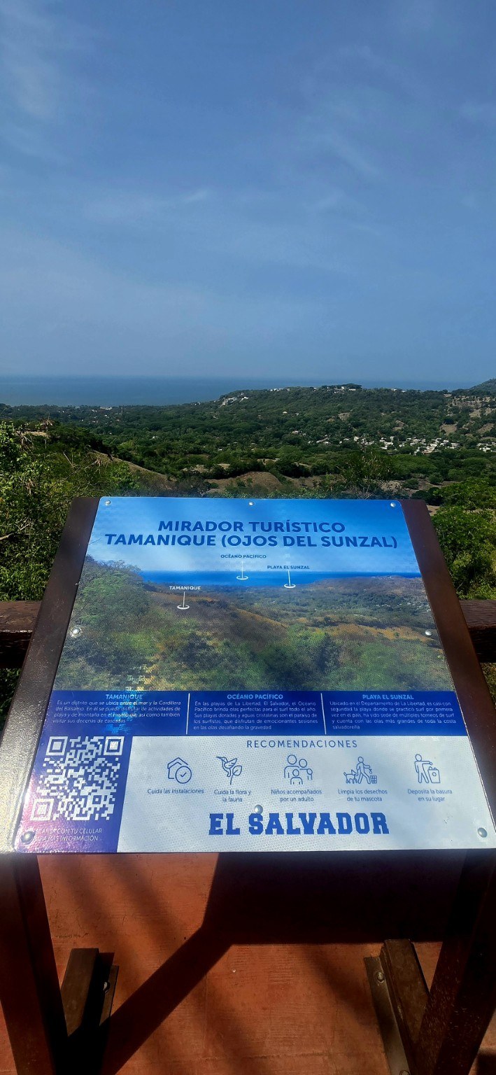 Mirador toward El Sunzal and the Pacific