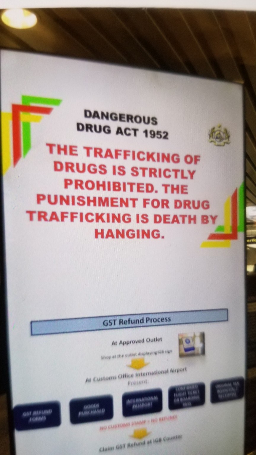 Changi Airport sign warning that drug trafficking is punishable by death