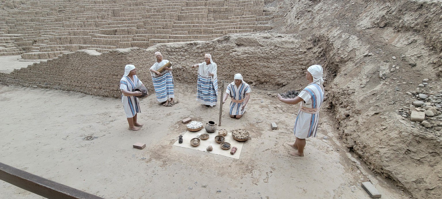 Recreated figures at Huaca Pucllana