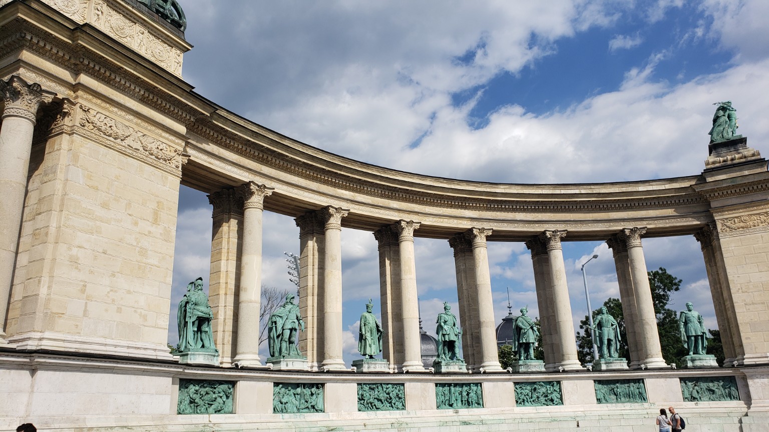 The colonnade at Heroes' Square