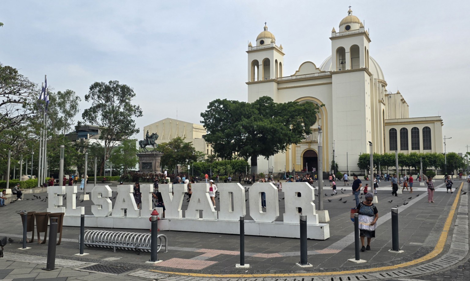 San Salvador Cathedral and Plaza Gerardo Barrios
