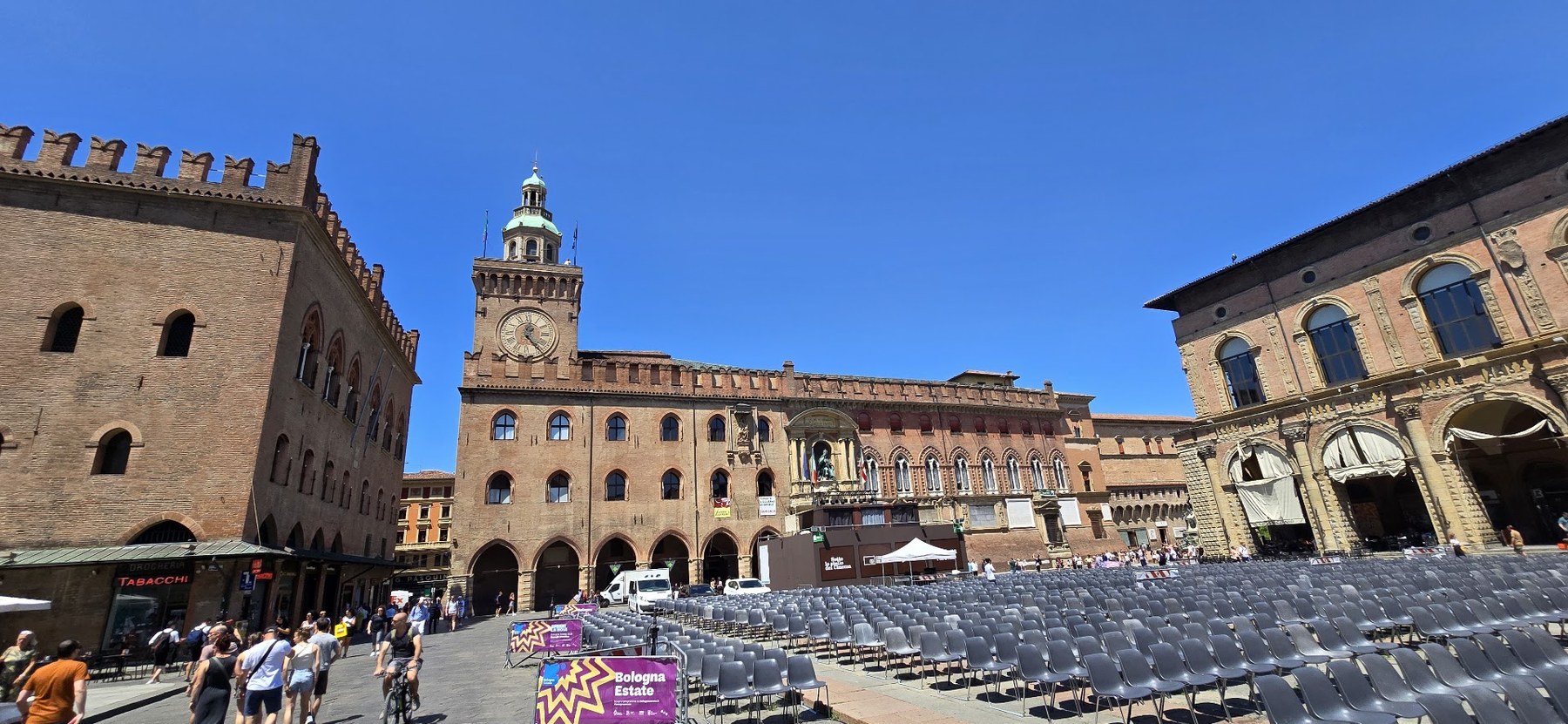 Piazza Maggiore in Bologna