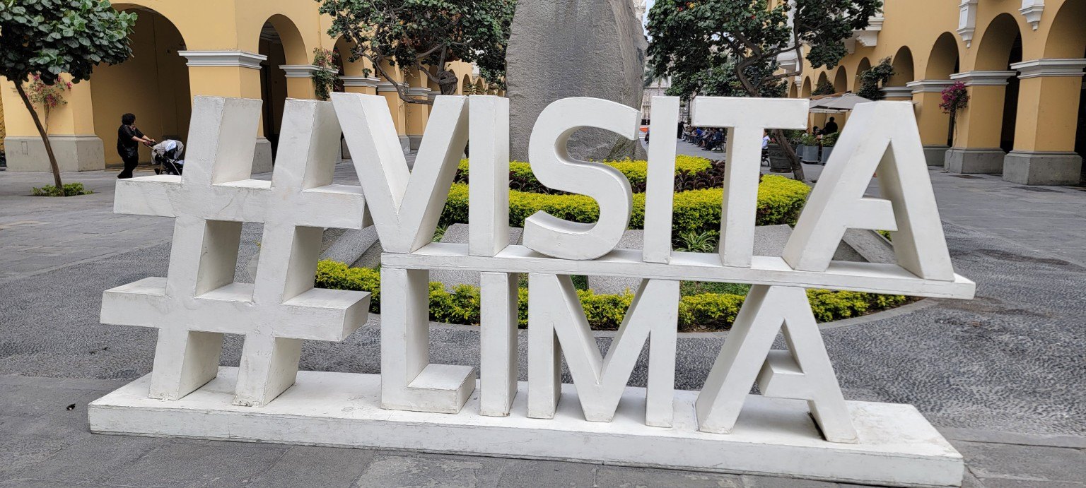 Visit Lima sign