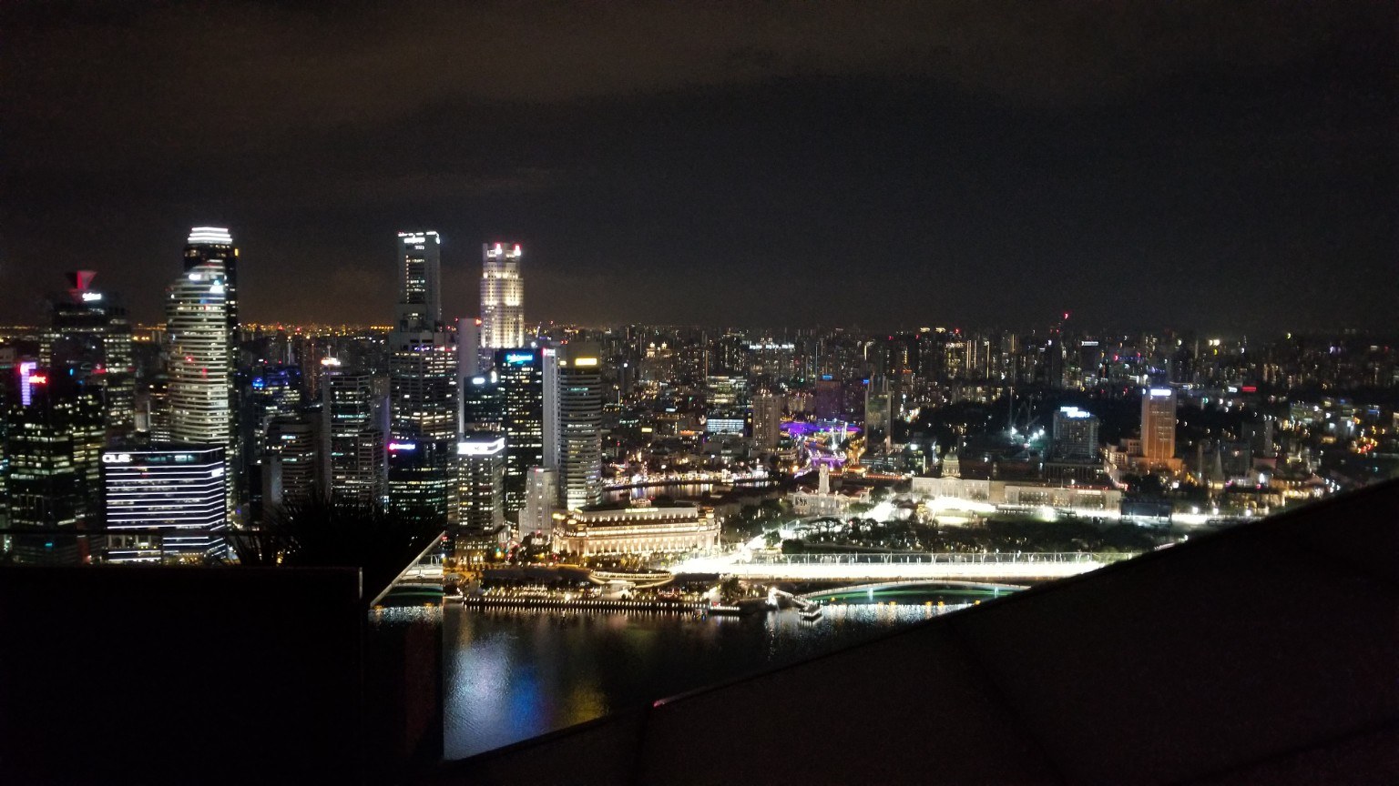 View from the Marina Bay Sands infinity pool over the Singapore skyline