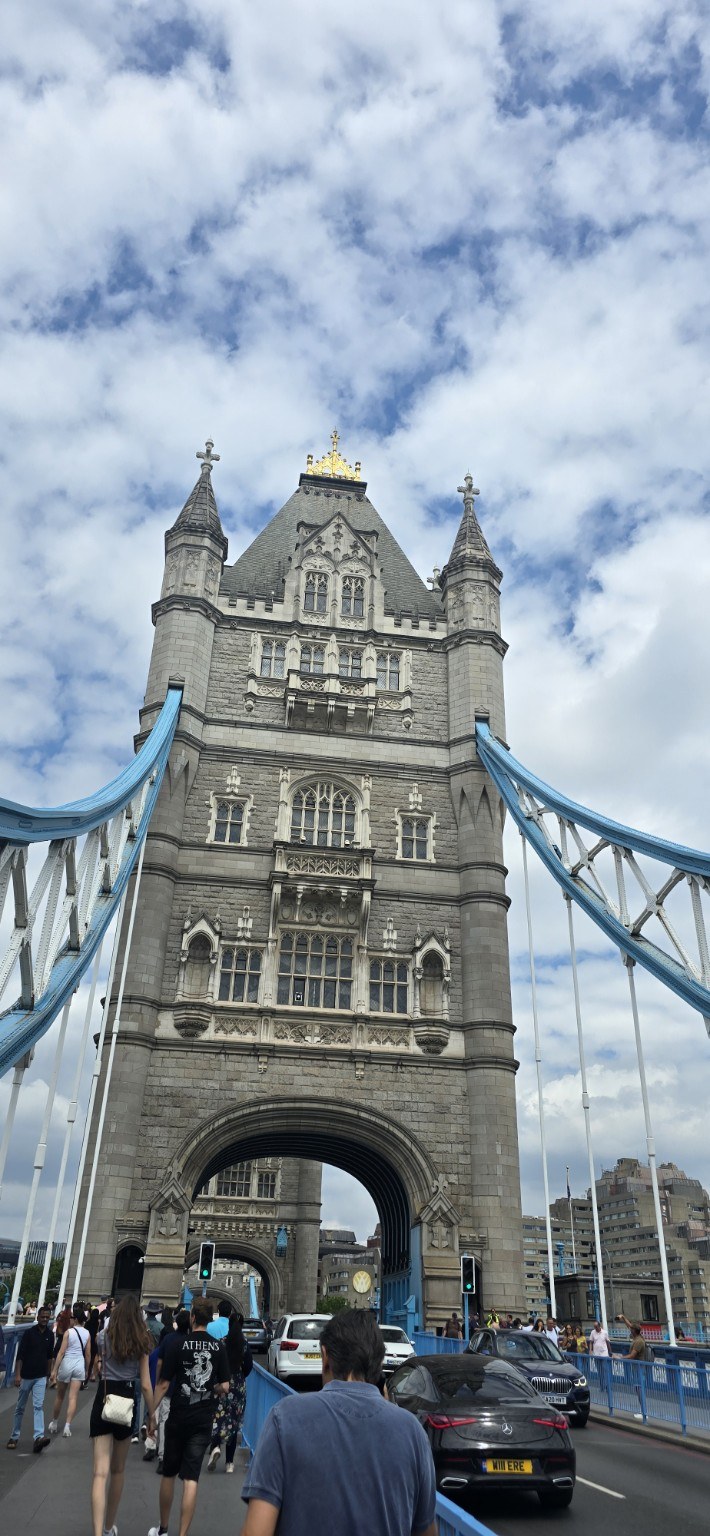 Big Ben and the Houses of Parliament in London