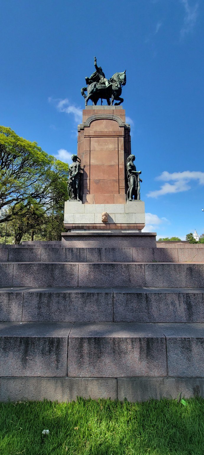 Bronze monument in Buenos Aires